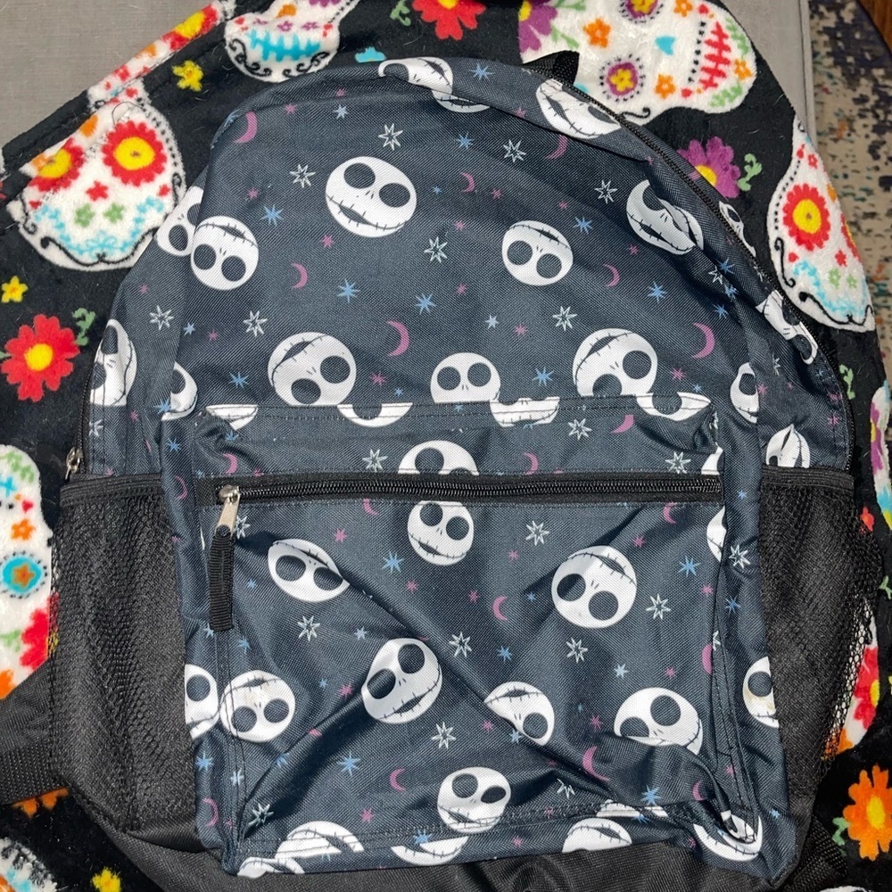 Black Backpack with Skull Pattern - Picture 3 of 3